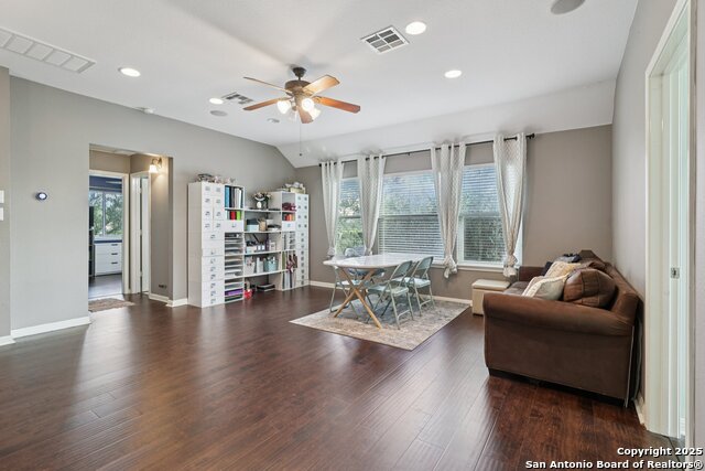 Image 35 of 79 For 407 Mesa Cyn