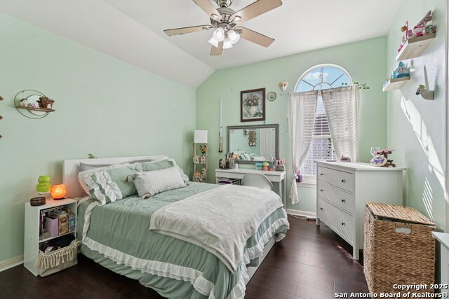 Image 39 of 79 For 407 Mesa Cyn