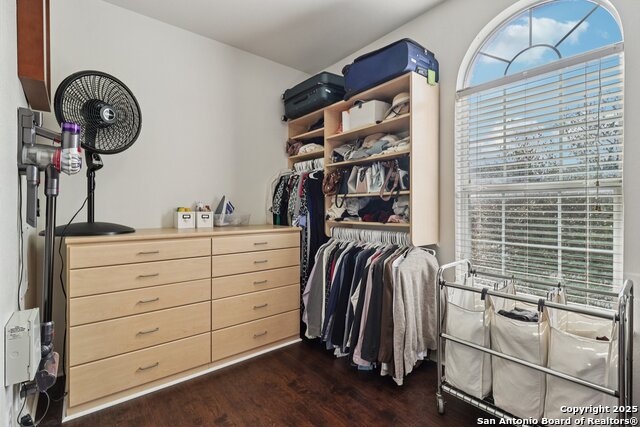 Image 50 of 79 For 407 Mesa Cyn