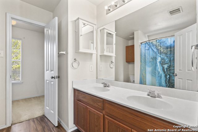 Image 16 of 22 For 4919 Sunset Bluff