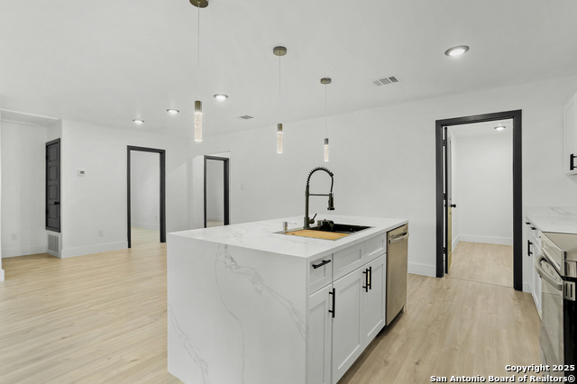 Image 11 of 23 For 134 Elmo  