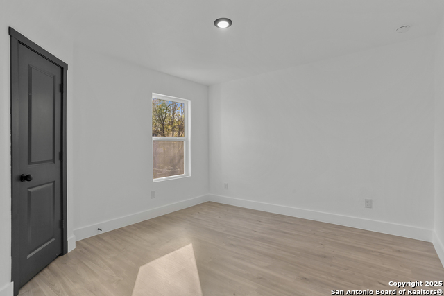 Image 19 of 23 For 134 Elmo  