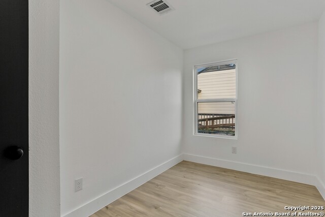 Image 20 of 23 For 134 Elmo  