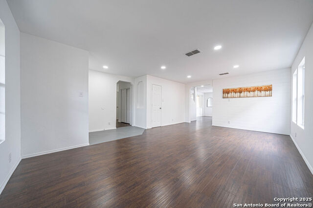 Image 2 of 12 For 116 Texas Mulberry