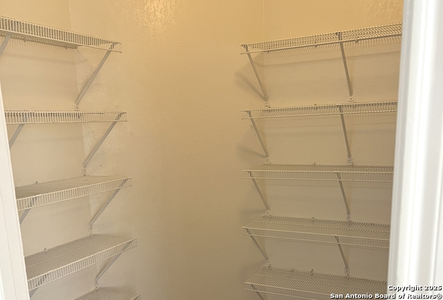 Image 16 of 21 For 8006 Avellano