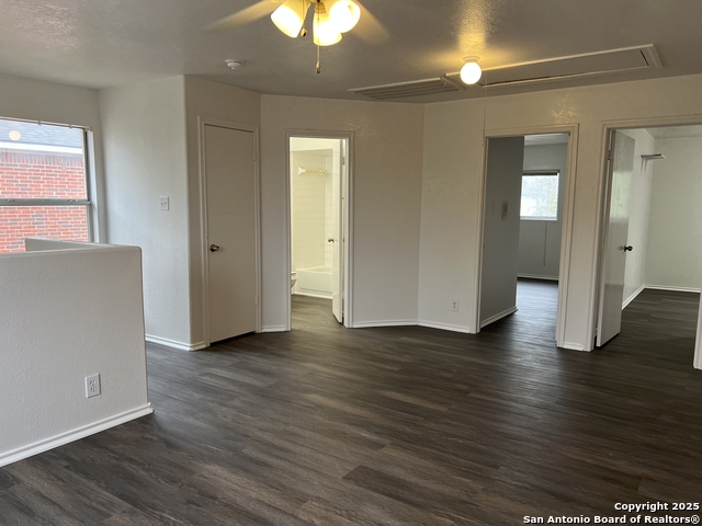 Image 4 of 21 For 8006 Avellano