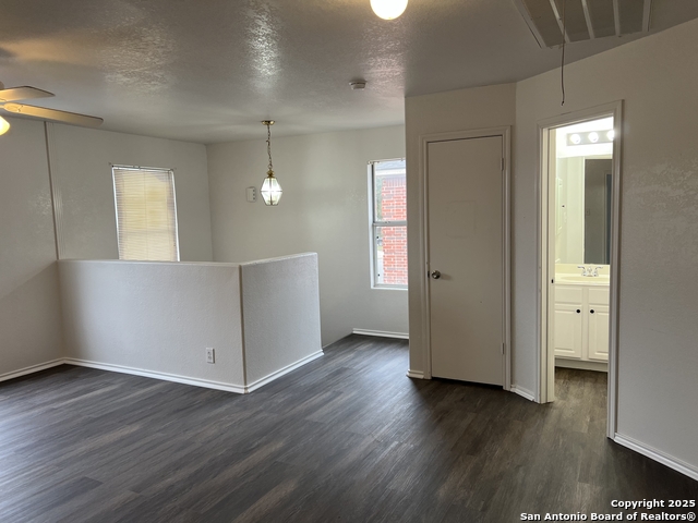 Image 8 of 21 For 8006 Avellano