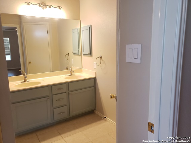 Listing photo id 8 for 3659 Prairie Lane