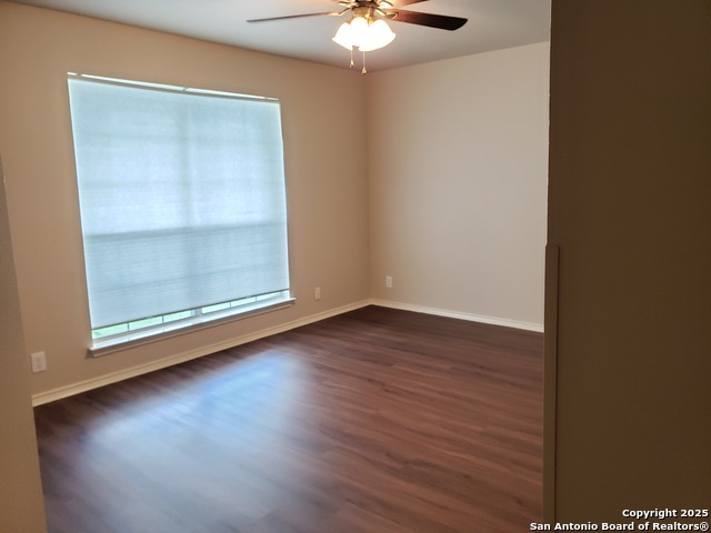 Listing photo id 9 for 3659 Prairie Lane