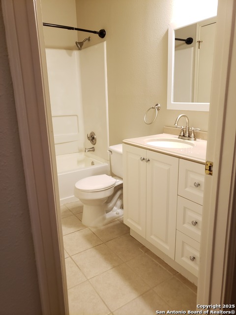 Listing photo id 11 for 3659 Prairie Lane