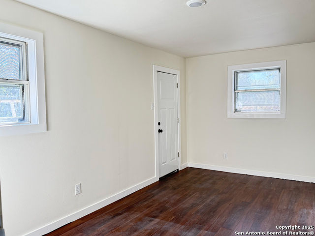 Image 11 of 15 For 426 Edna  