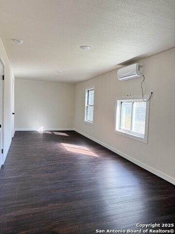 Image 12 of 15 For 426 Edna  