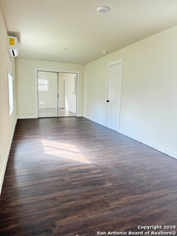 Image 13 of 15 For 426 Edna  