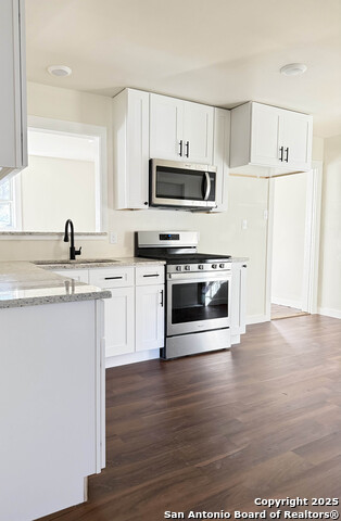 Image 2 of 15 For 426 Edna  