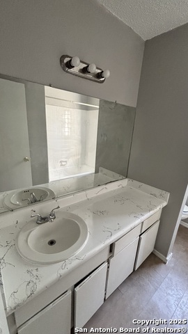 Image 16 of 38 For 5602 Bienville  C-2