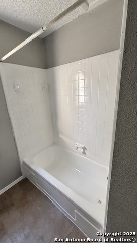 Image 15 of 35 For 5602 Bienville  C-6