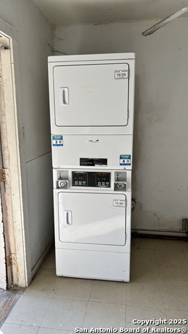 Image 32 of 35 For 5602 Bienville  D-2