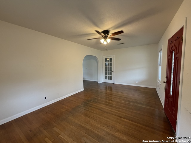 Image 2 of 17 For 177 Grapeland