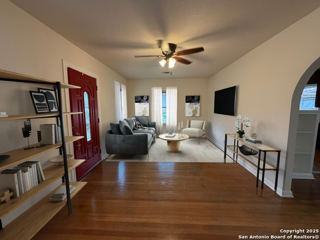 Image 5 of 17 For 177 Grapeland