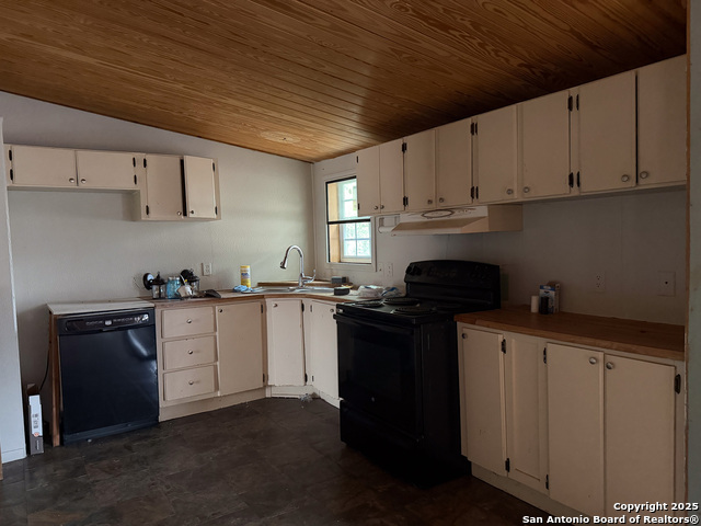 Image 6 of 13 For 473 Mills  