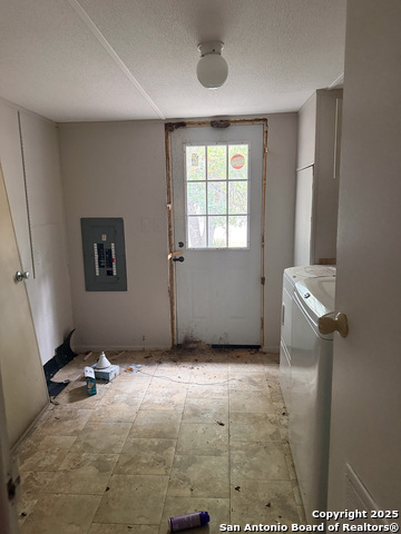 Image 8 of 13 For 473 Mills  