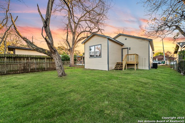 Image 23 of 24 For 406 Weinberg Ave