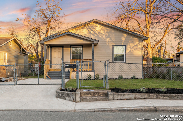 Image 4 of 24 For 406 Weinberg Ave