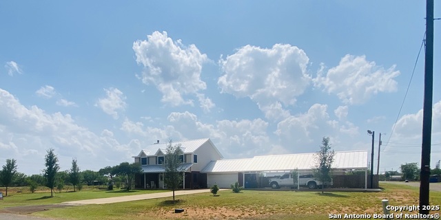 Listing photo id 1 for 606 Phelps S