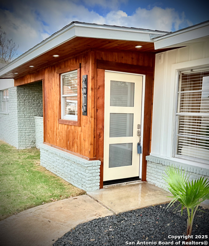 Image 4 of 40 For 4010 Loop 410