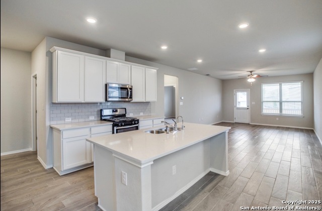 Image 2 of 12 For 272 Kinsley  