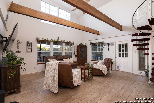 Image 17 of 43 For 411 Lake Park