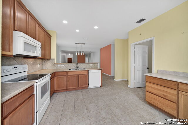 Image 13 of 30 For 9323 Fisherman Port