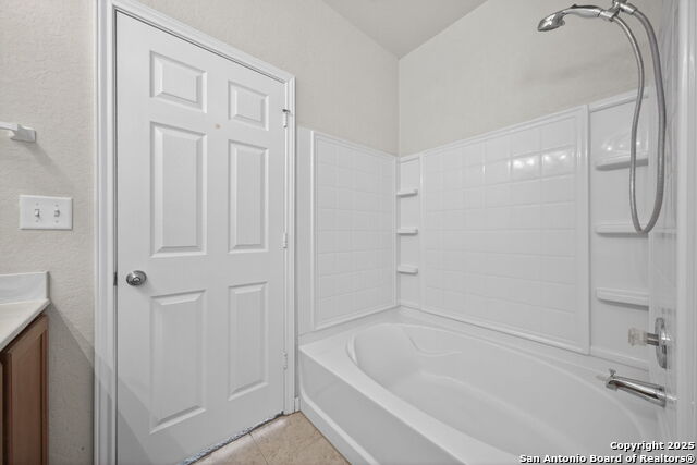 Image 22 of 30 For 9323 Fisherman Port