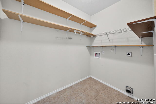 Image 27 of 30 For 9323 Fisherman Port