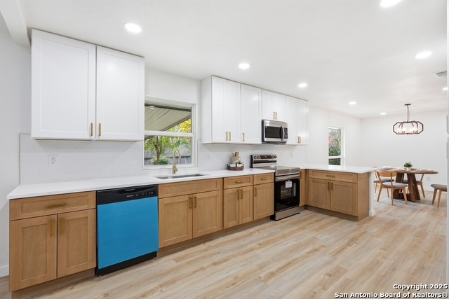 Image 10 of 36 For 6431 Red Jacket