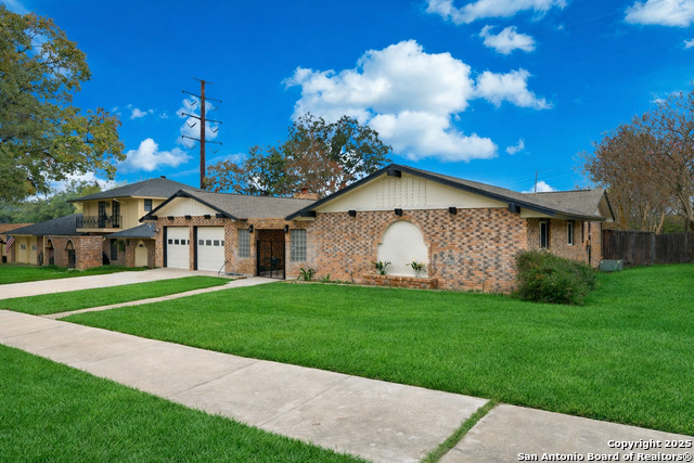 Image 3 of 36 For 6431 Red Jacket