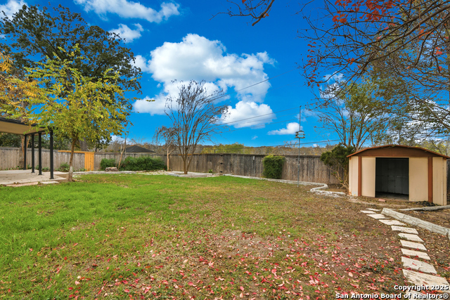 Image 30 of 36 For 6431 Red Jacket