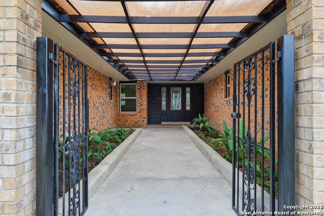 Image 4 of 36 For 6431 Red Jacket