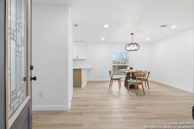 Image 6 of 36 For 6431 Red Jacket