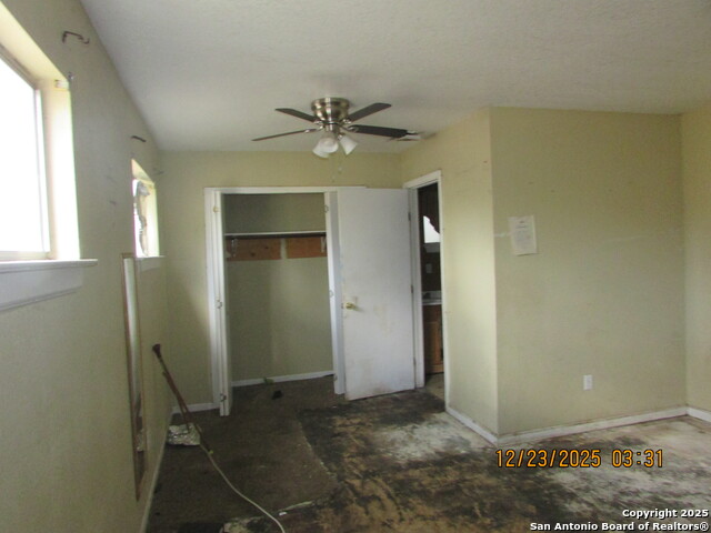 Image 11 of 27 For 415 Dorie