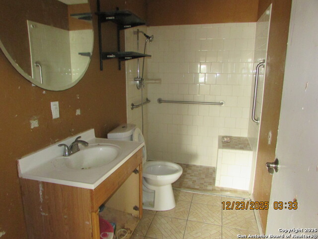 Image 19 of 27 For 415 Dorie