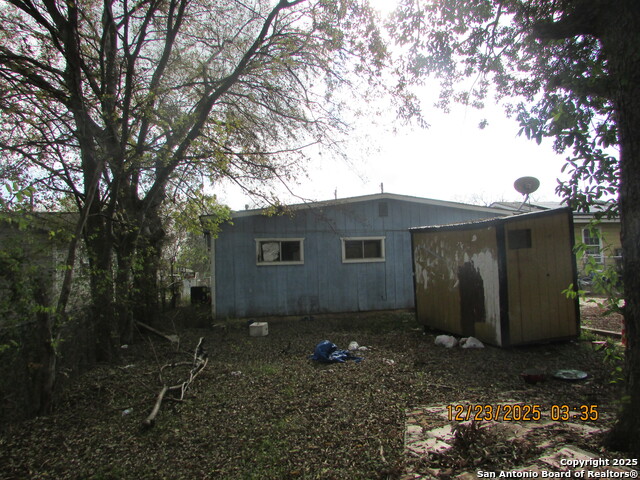 Image 26 of 27 For 415 Dorie