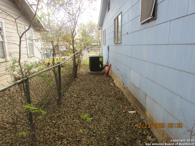 Image 27 of 27 For 415 Dorie