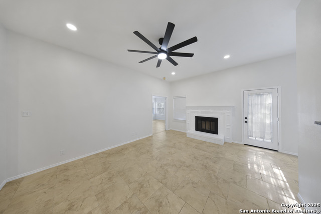 Image 12 of 22 For 9523 Black Thorn