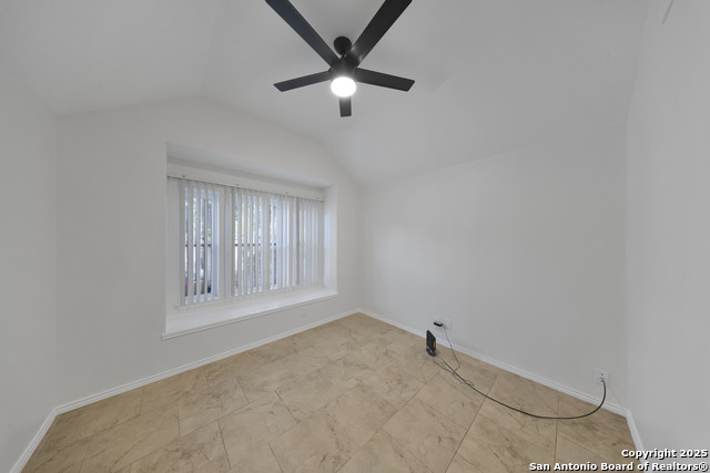 Image 17 of 22 For 9523 Black Thorn