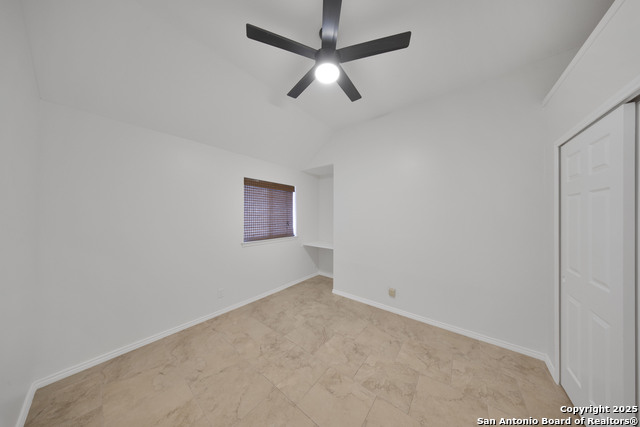 Image 18 of 22 For 9523 Black Thorn