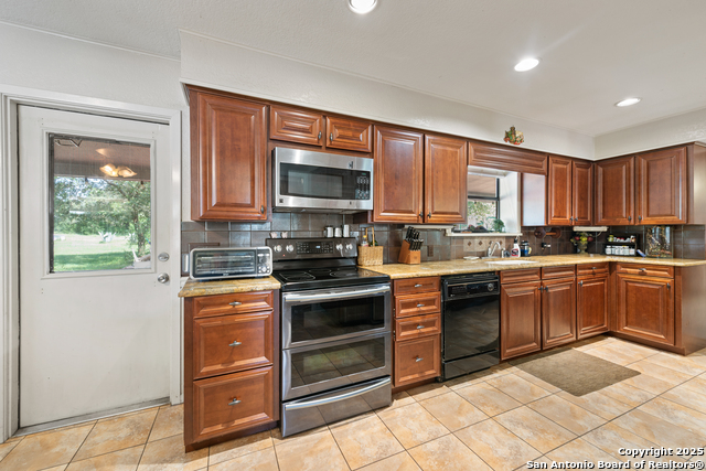 Image 22 of 45 For 103 Pleasant