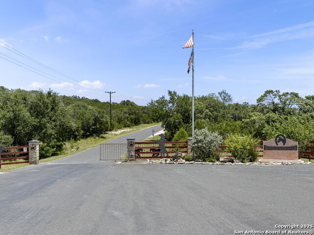 Image 11 of 11 For 320 Mustang Lane