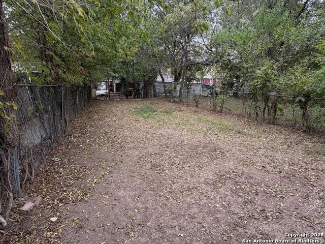 Image 7 of 8 For 324 S San Eduardo Ave  1