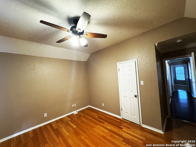 Image 22 of 50 For 21427 Bubbling